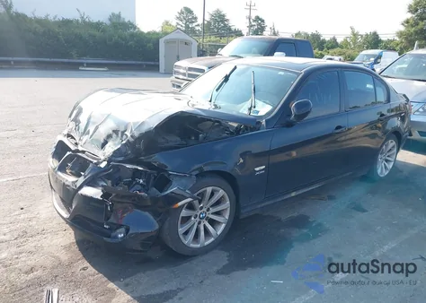 2011 BMW 328I xDrive z USA, uszkodzony, nr VIN WBAPK5G59BNN24354